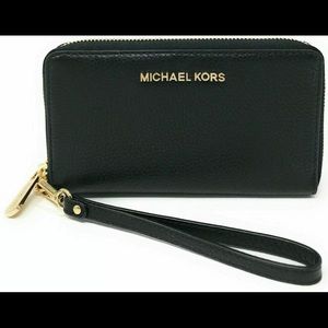 Michael Kors Jet Set Travel Phone Case Wallet Wristlet Black Leather Gold